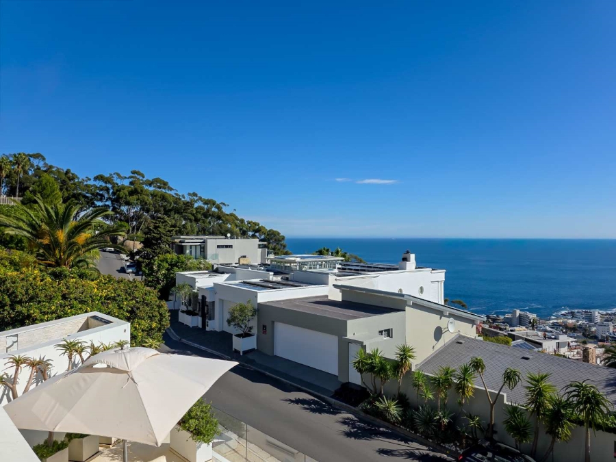 5 Bedroom Property for Sale in Fresnaye Western Cape